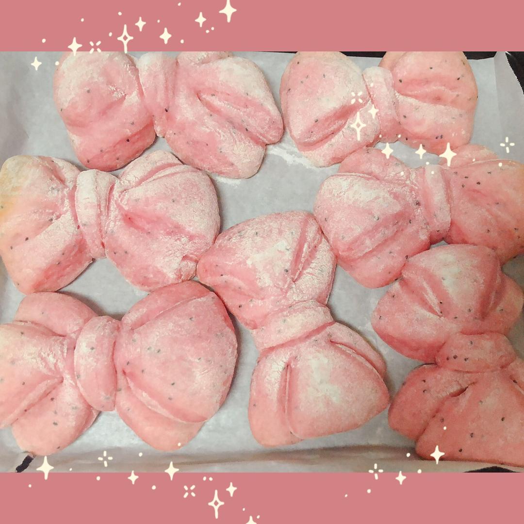 网红蝴蝶结面包