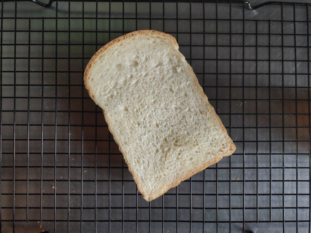 蛋黄炼奶吐司