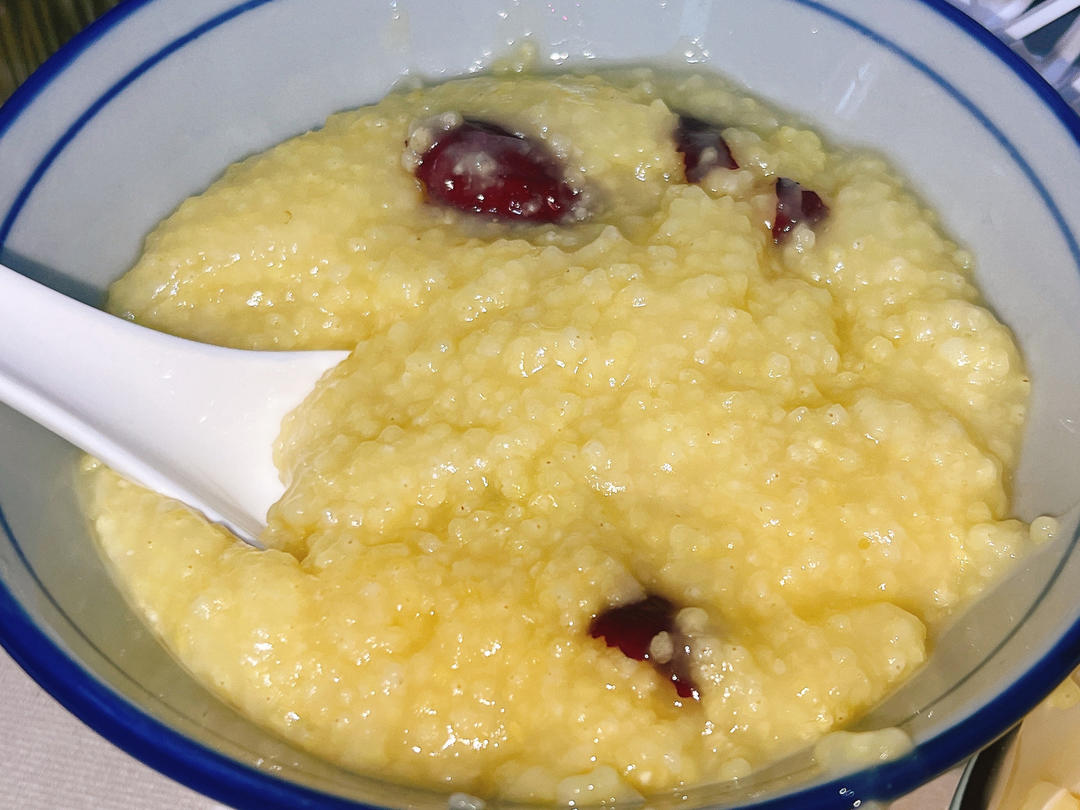 小米粥（小米油飘香）
