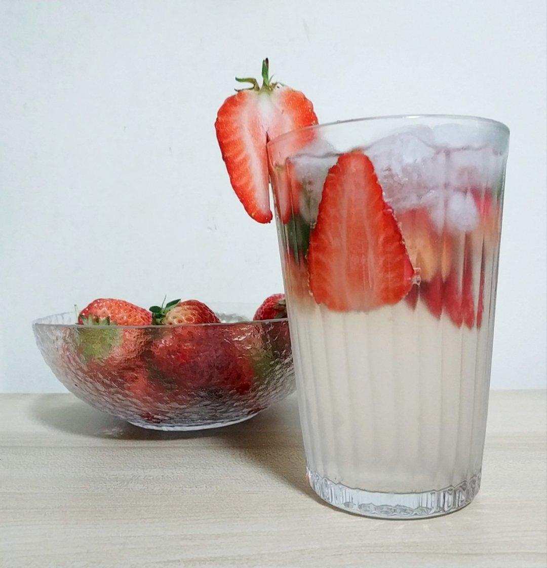 怡s【小暑· 草莓莫吉托 
Strawberry Mojoto】