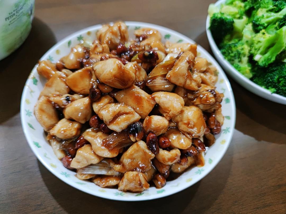 眉州东坡酒楼版宫保鸡丁（多次品尝口感高度一致）