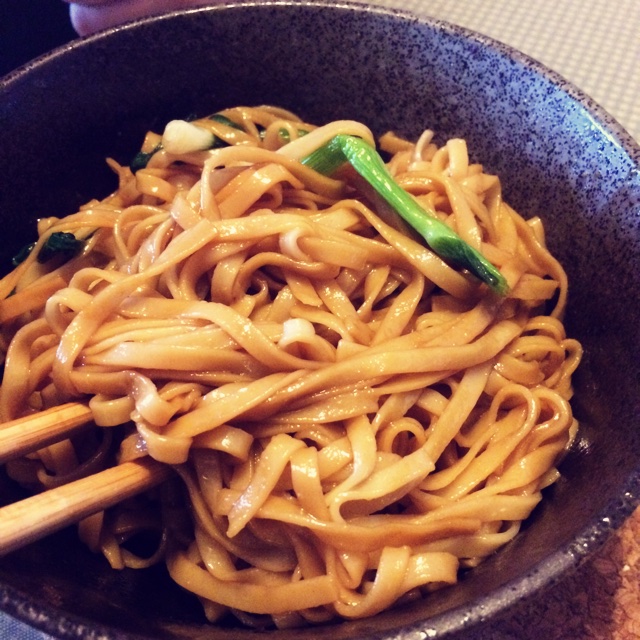 葱油拌面Spring Onion Noodles