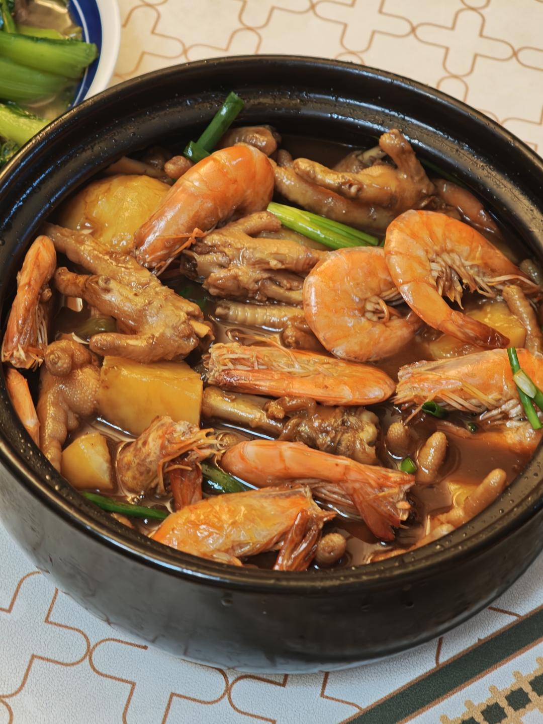 鸡爪虾煲