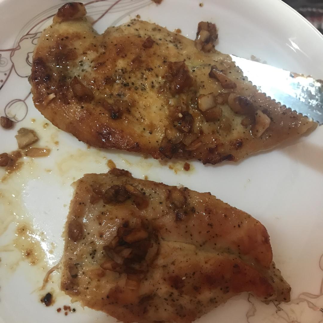 酷炫屌炸天好吃的煎鸡胸肉（香蒜蜂蜜煎鸡胸肉）