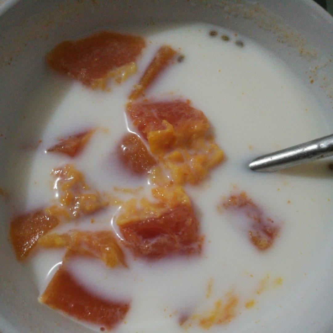 鲜奶炖木瓜