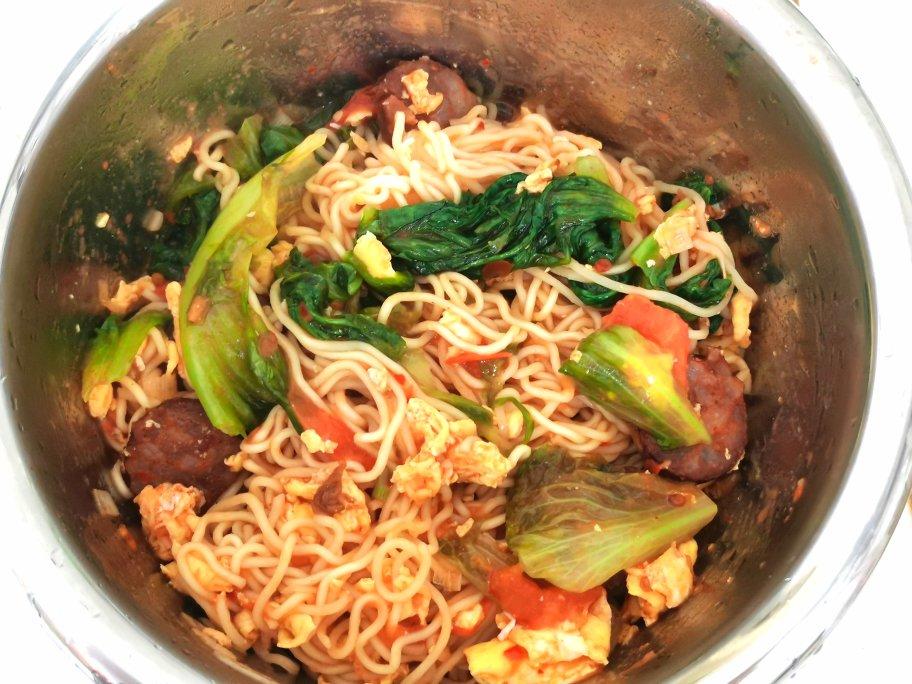路边摊风味炒方便面