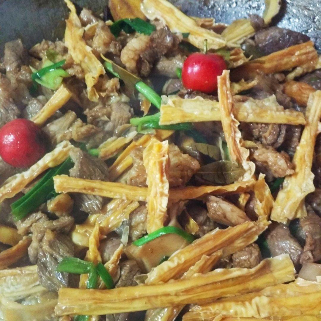 腐竹牛腩