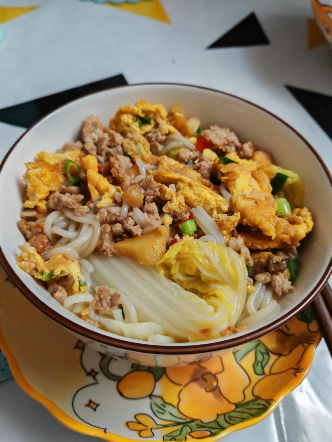 一碗快手早餐酸豆角湖南米粉