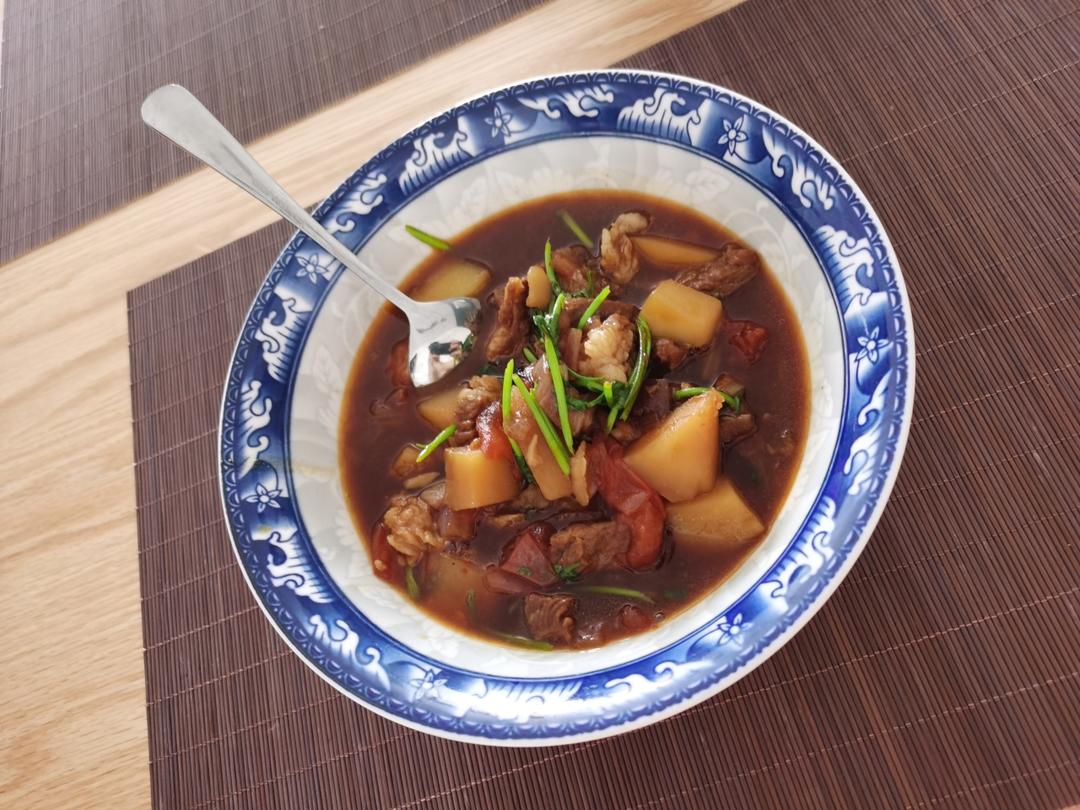 牛肉炖土豆（新年家常菜超级入味）