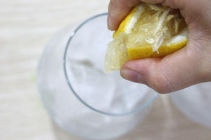 雪碧蝶豆花渐变特饮的做法 步骤4