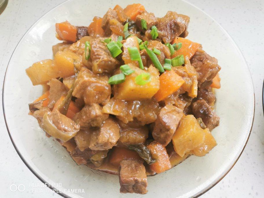 沙沙土豆胡萝卜炖牛肉