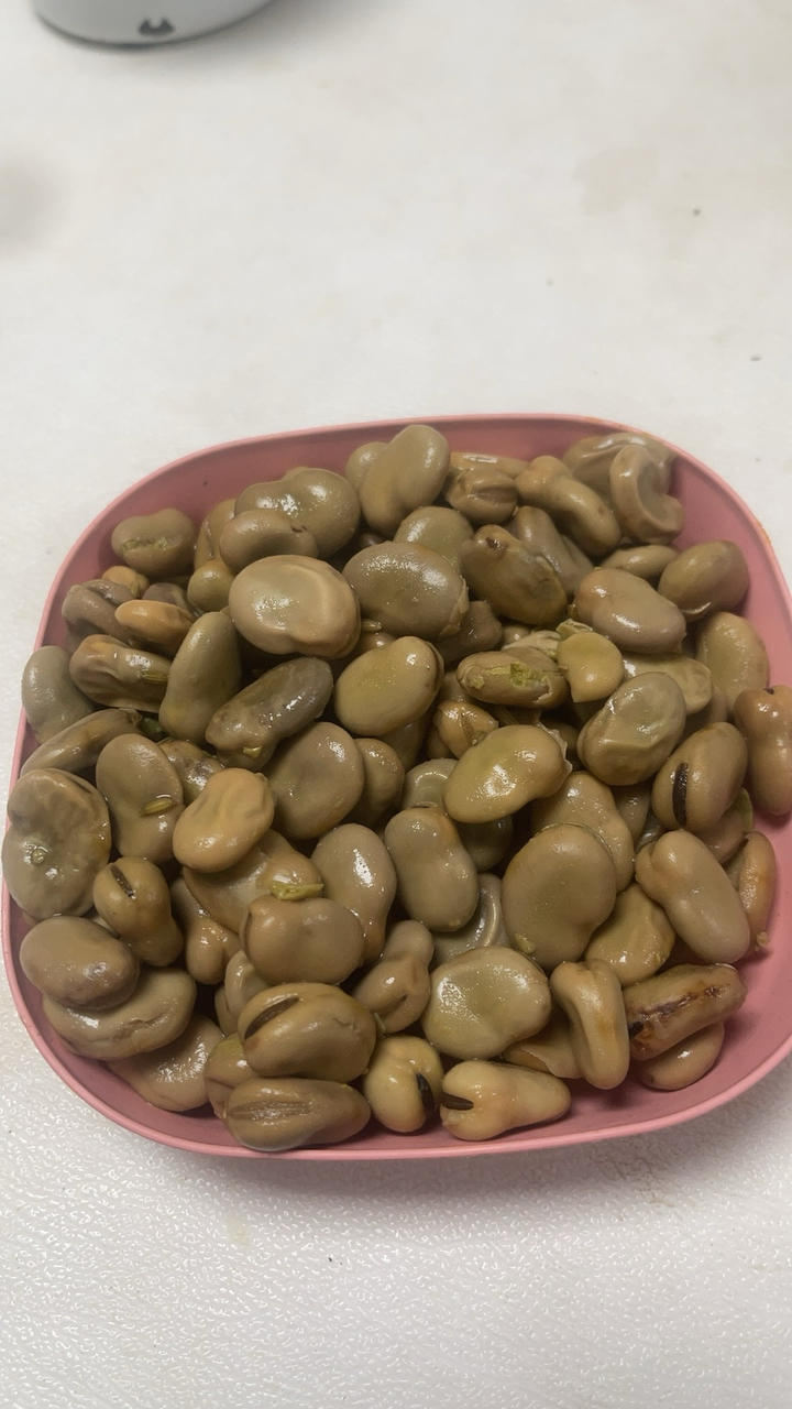 茴香豆、水煮五香蚕豆，孔乙己那碟让我们都流过口水的豆子
