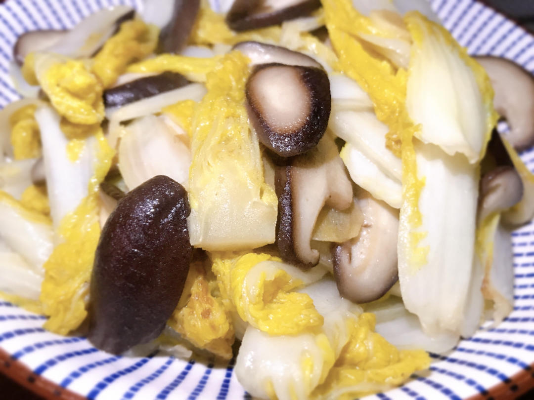 bowiehby做的娃娃菜炒香菇