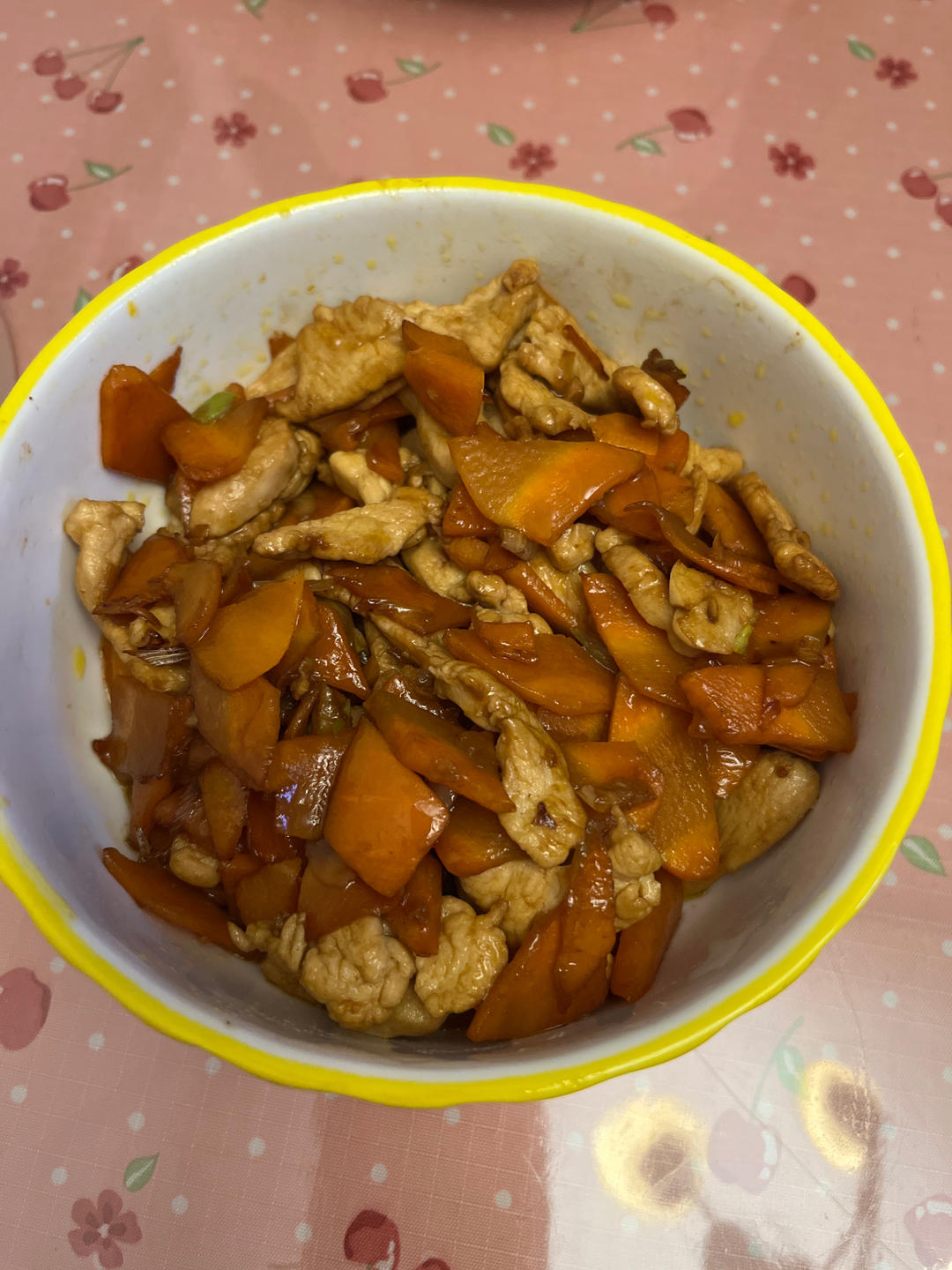 小孩都爱吃的红萝卜炒肉