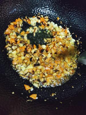 膏蟹蒸饭红鲟蒸糯米饭的做法 步骤8