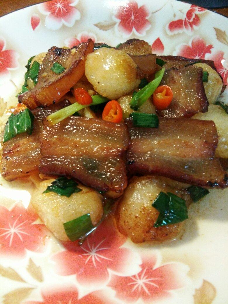 汤圆炒腊肉