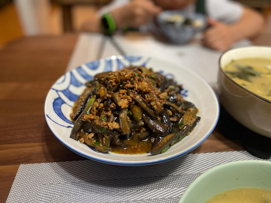 不用油炸超省油的鱼香肉末茄子煲
