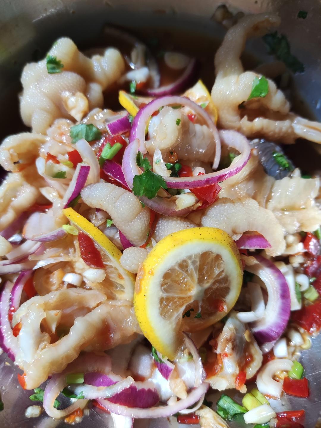 剁椒柠檬无骨鸡爪