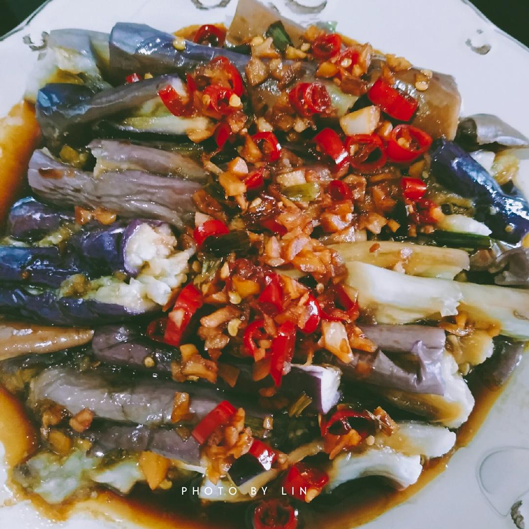 蒜泥拌蒸茄条