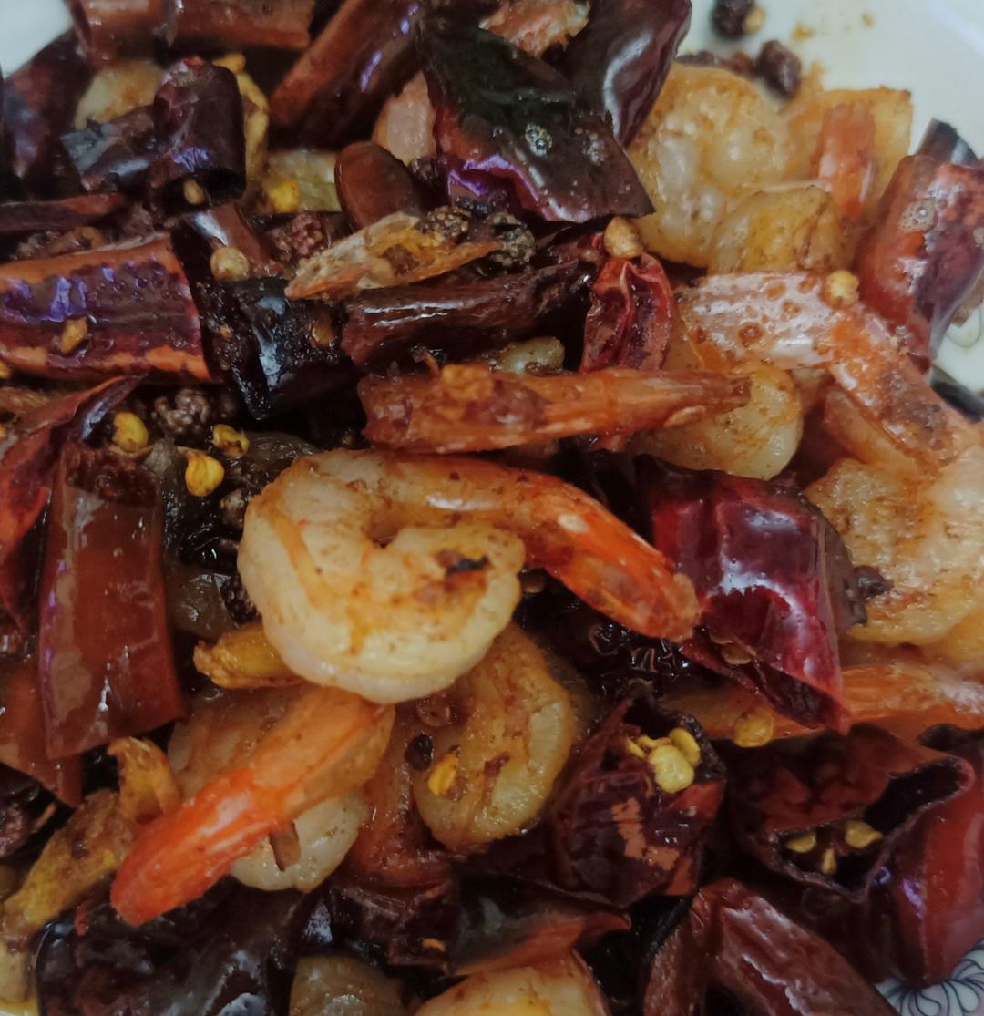 辣子虾仁-酥香美味，下饭极了。