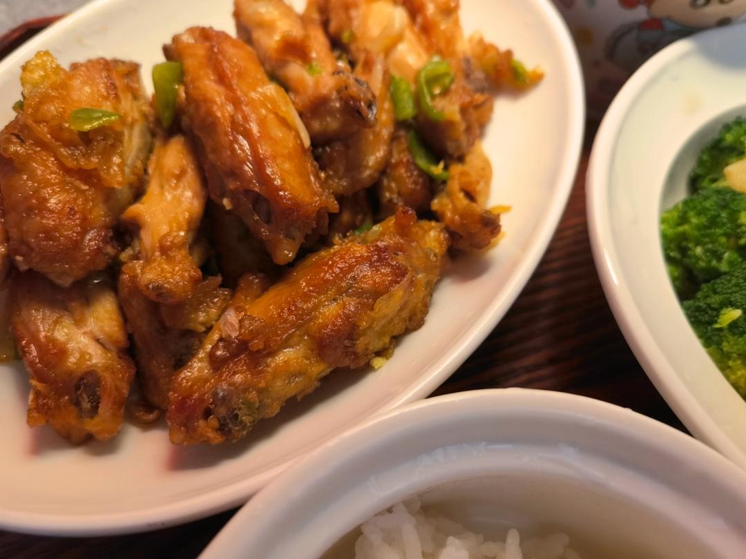 蒜香鸡翅，这才是鸡翅最好吃的做法