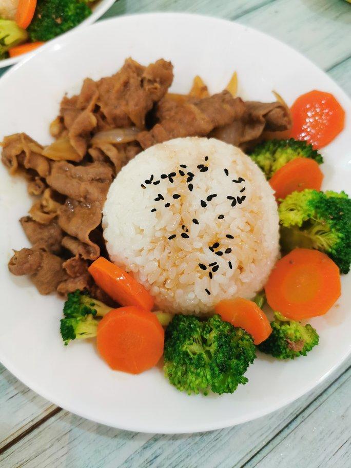 肥牛饭