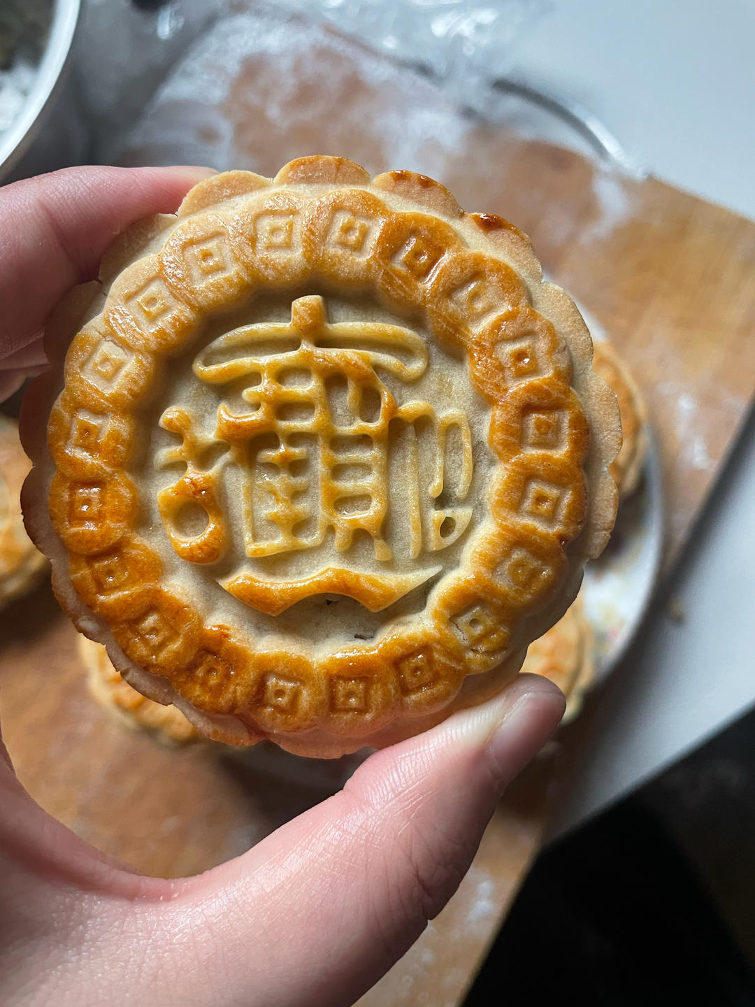 【简洁版伍仁月饼的做法步骤图,怎么做好吃】下厨房用户_uyqag_下厨房