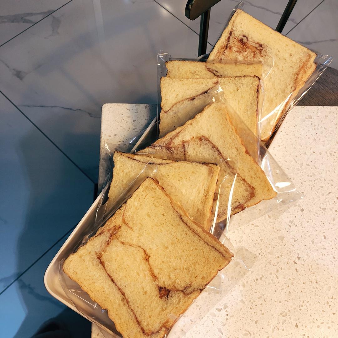 手撕鲜奶蛋白吐司