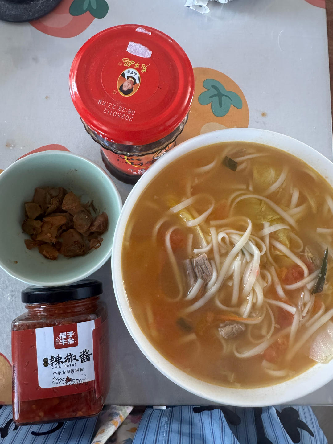 养猪场今日份的猪饲料