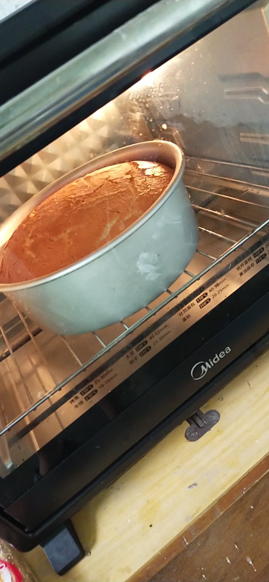 电烤箱做蛋糕简单方法(蛋糕的做法家庭做法用烤箱时间)