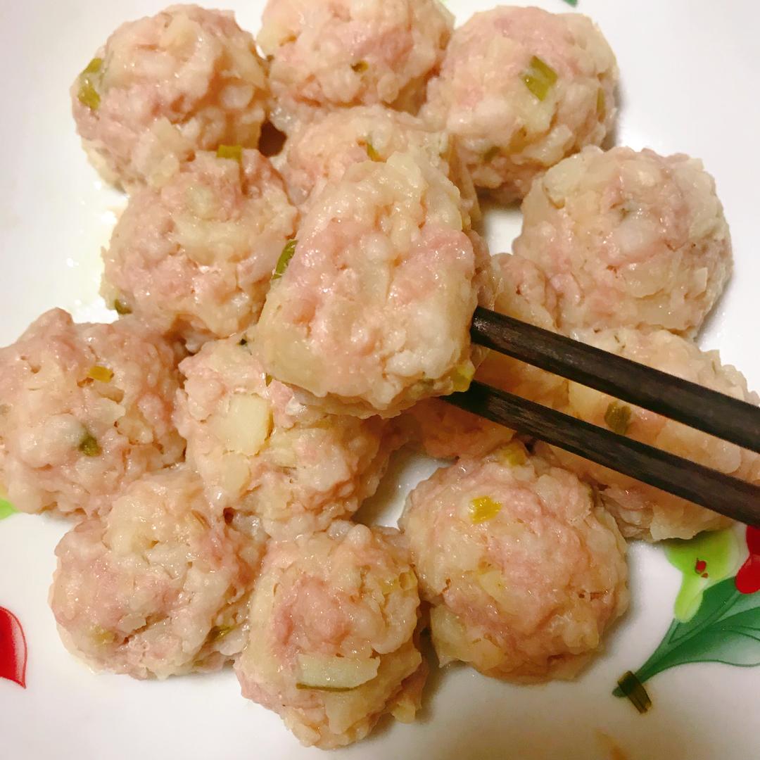 马蹄猪肉丸子(3岁辅食)的做法