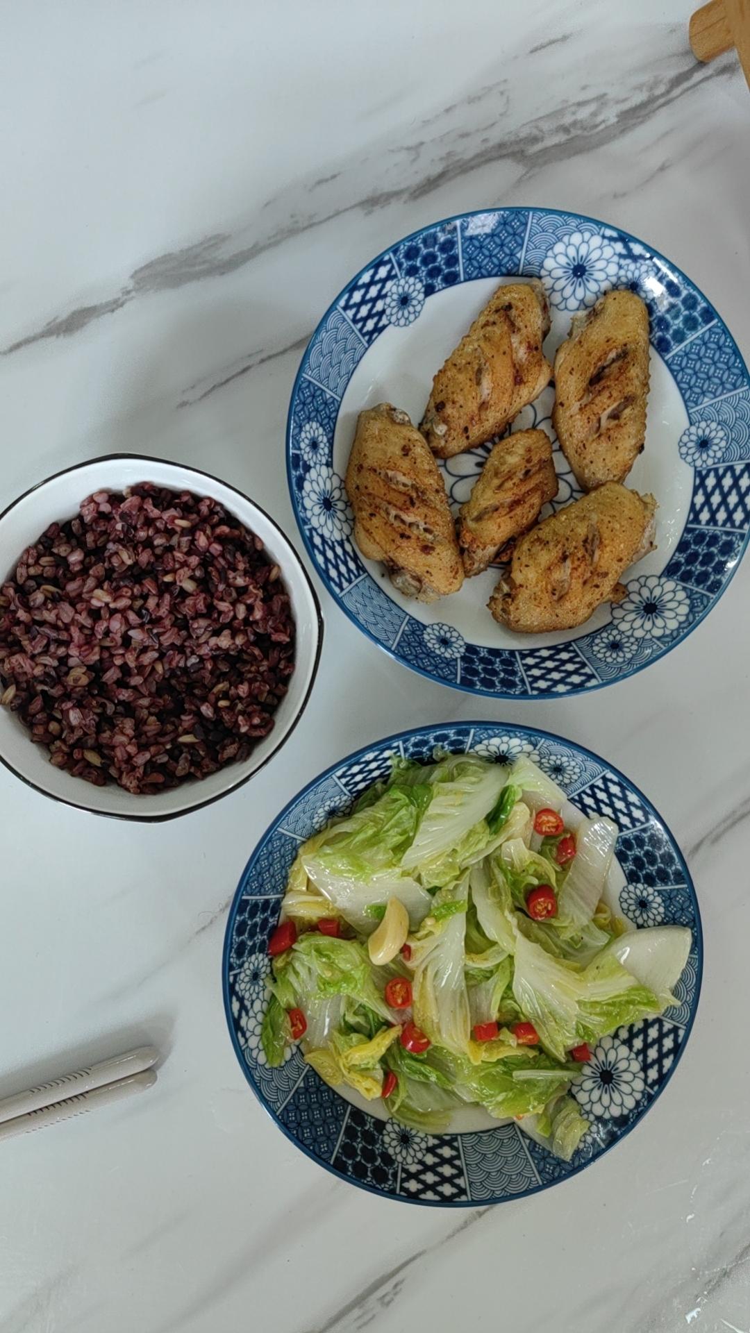 少油又香脆的盐煎鸡翅