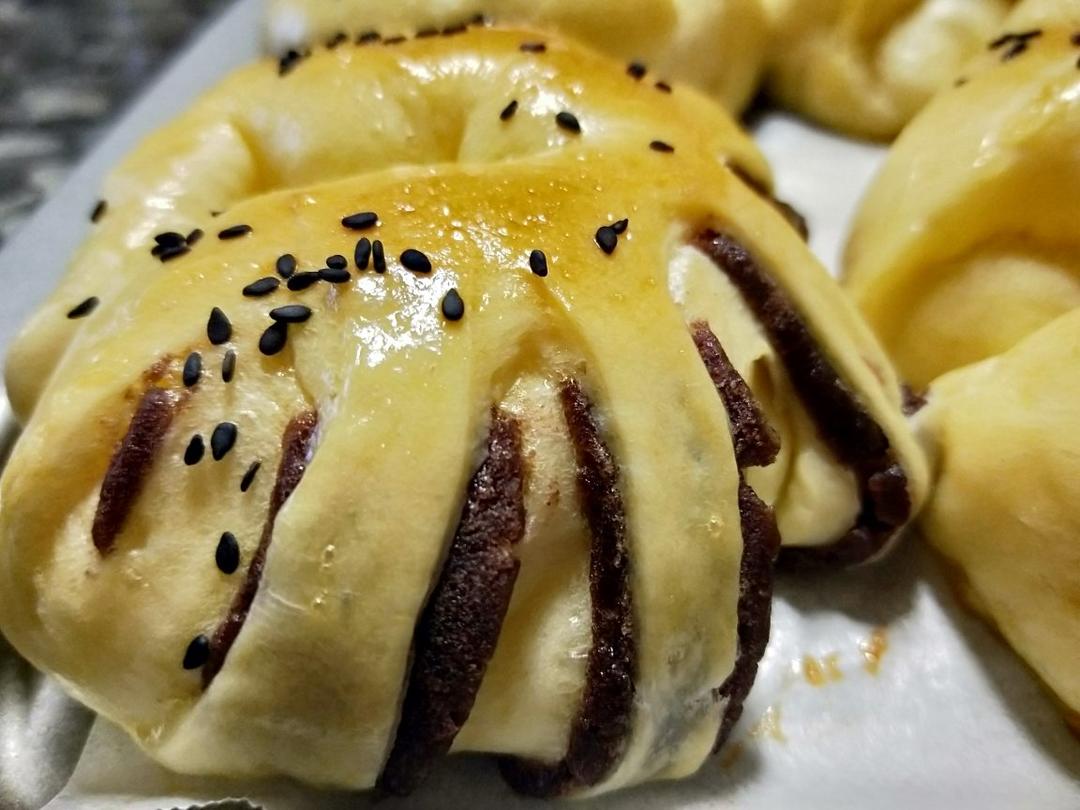 有颜有值 有馅有料 de 红豆面包圈