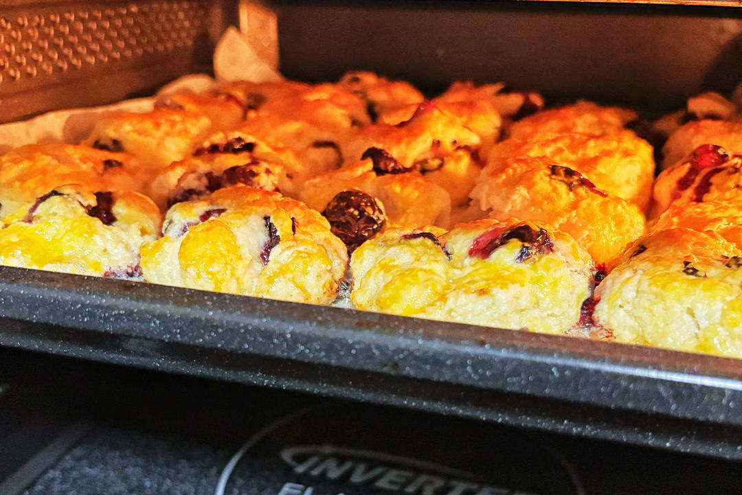 爆浆蓝莓司康Blueberry Explosion Scone
