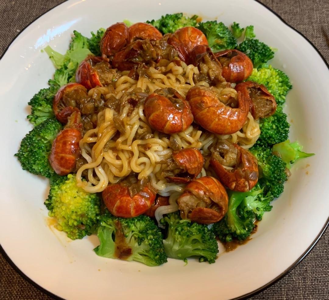 小龙虾伊面