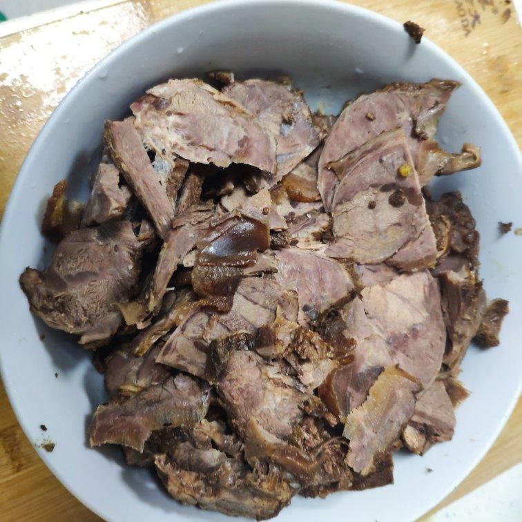 卤牛肉