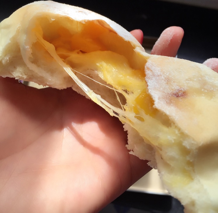 芒果奶酪白面包