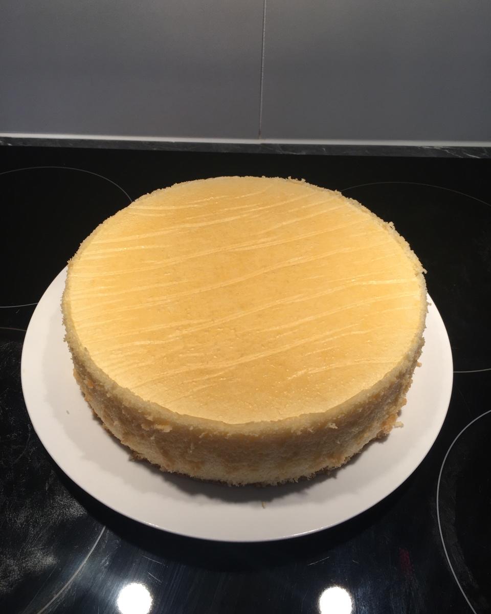 不粘模超完美戚风蛋糕--不塌不缩不开裂