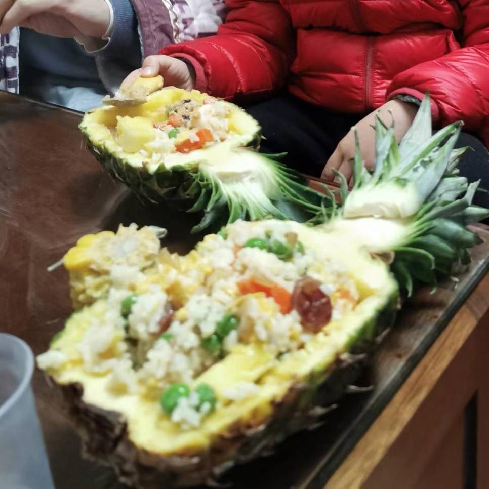 虾仁菠萝炒饭