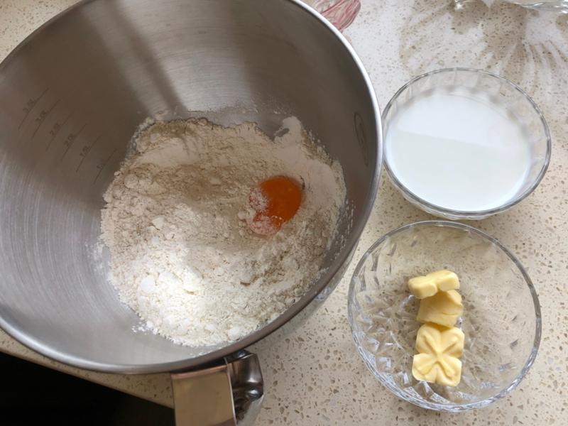 纯奶手撕吐司的做法 步骤1