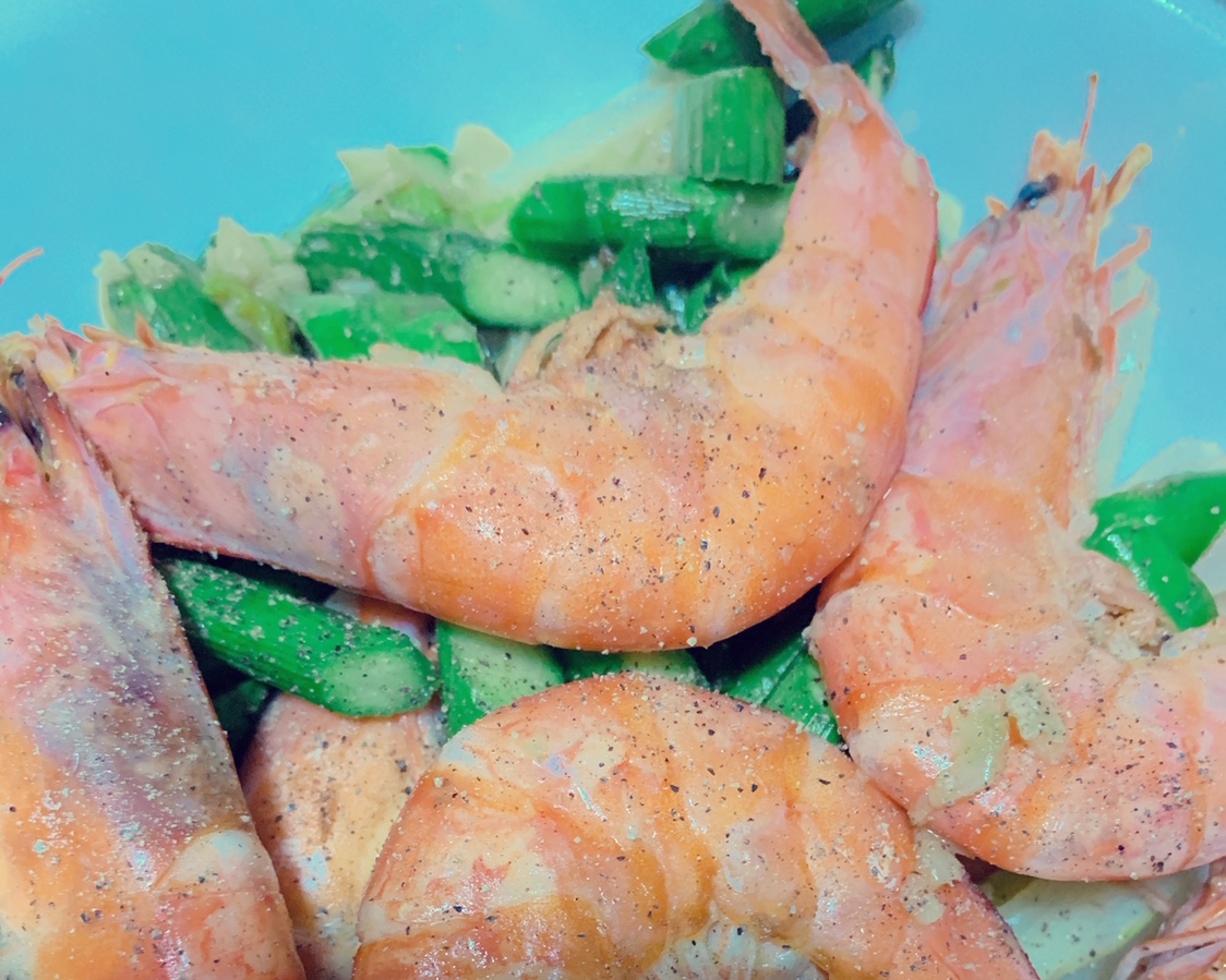鲜虾芦笋娃娃菜的做法