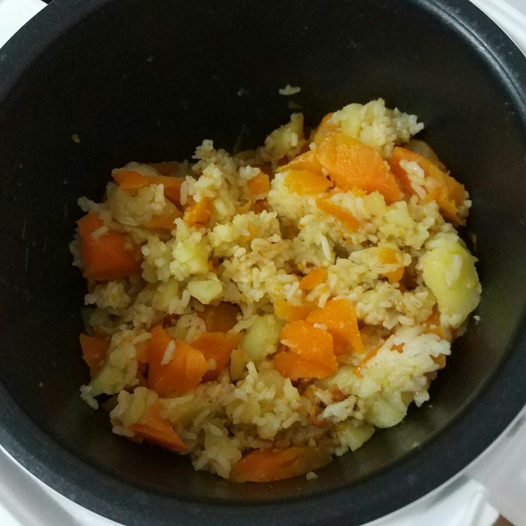 土豆焖饭（电饭锅版）