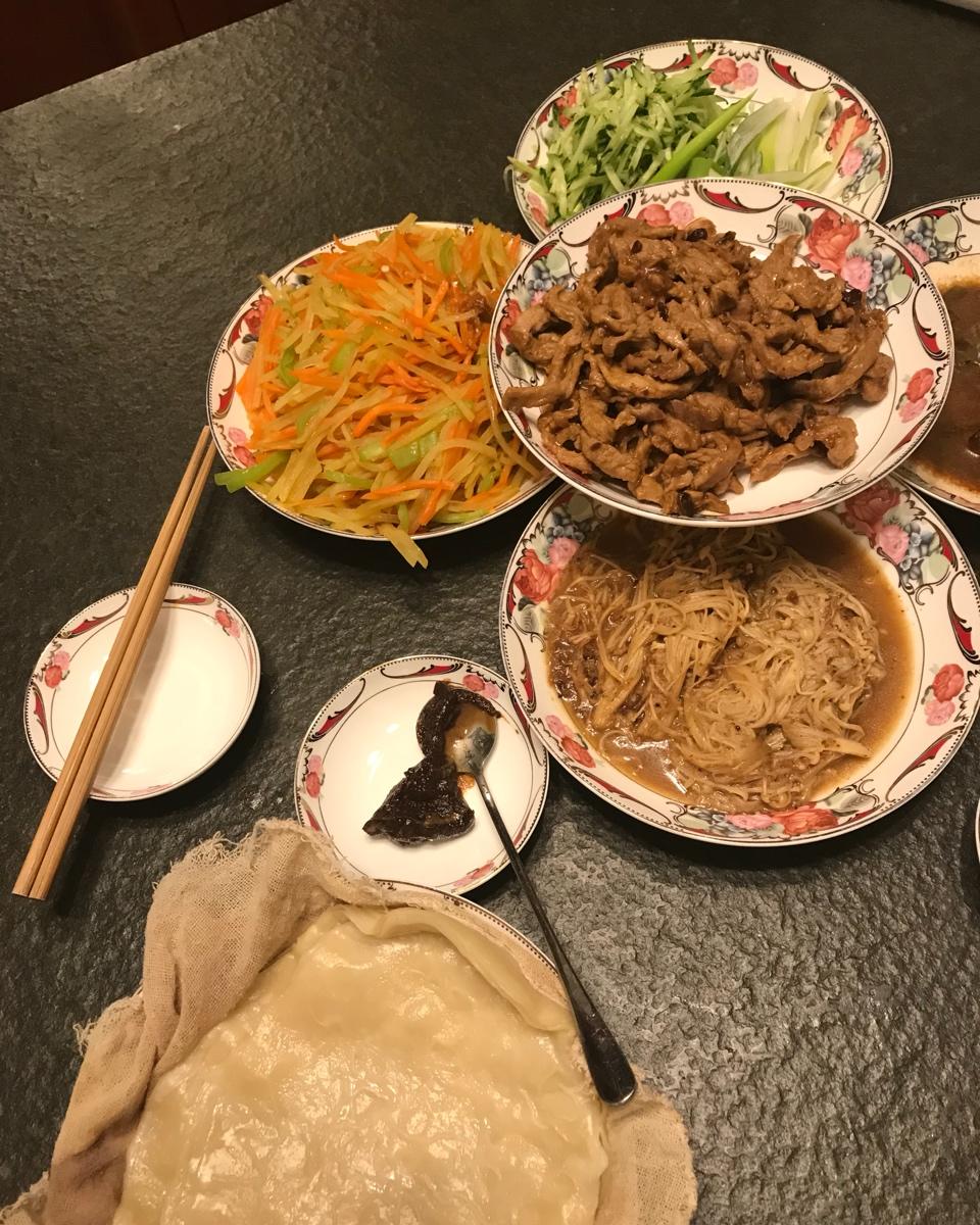 京酱肉丝 薄春饼简单做法
