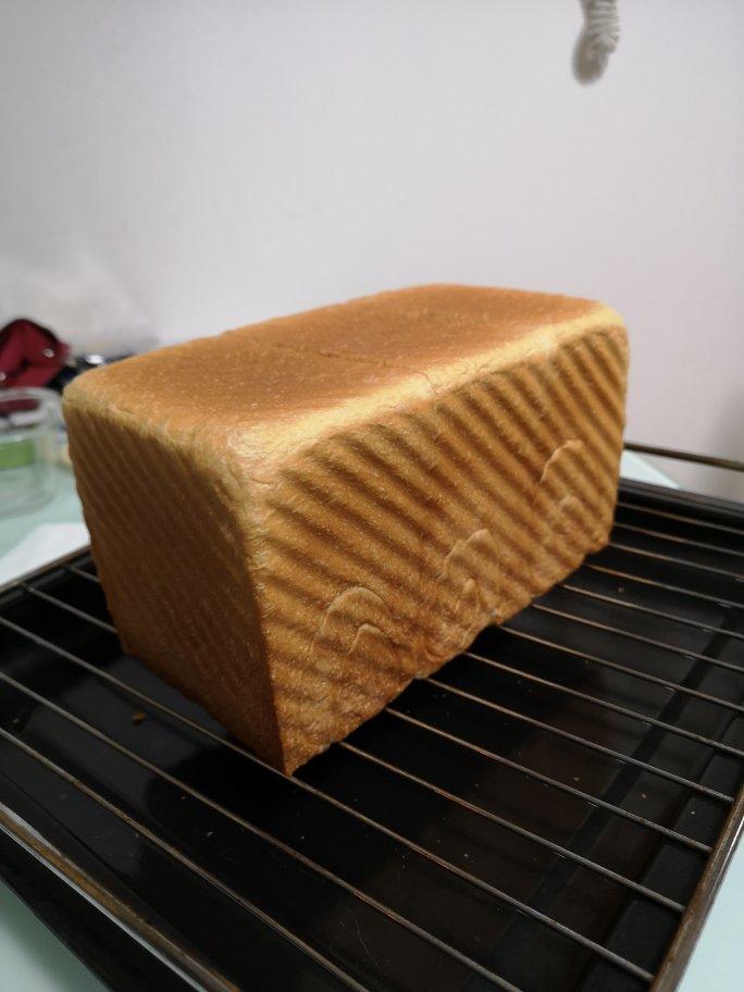 绵软细腻Q弹的酸奶吐司