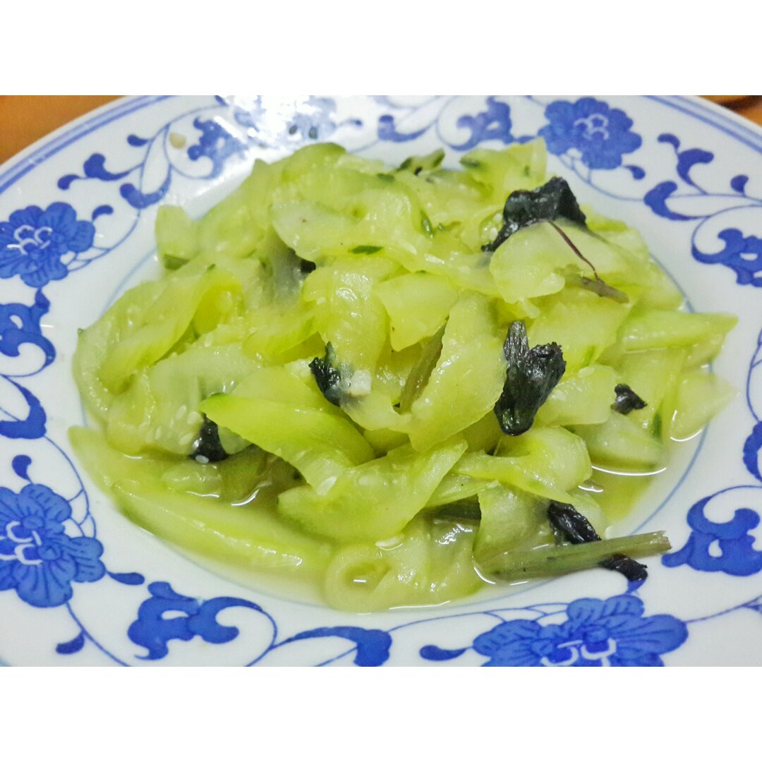 紫苏炒黄瓜
