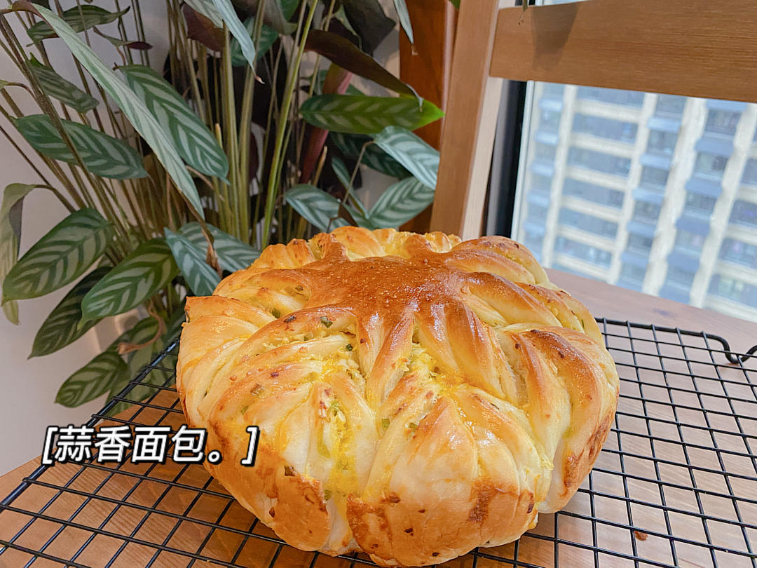 【小高姐】蒜香浓郁 造型优美 不用揉出手膜的面包
