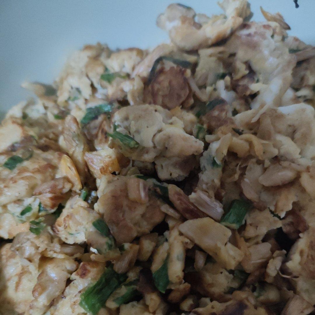 黄花菜炒鸡蛋（超香）