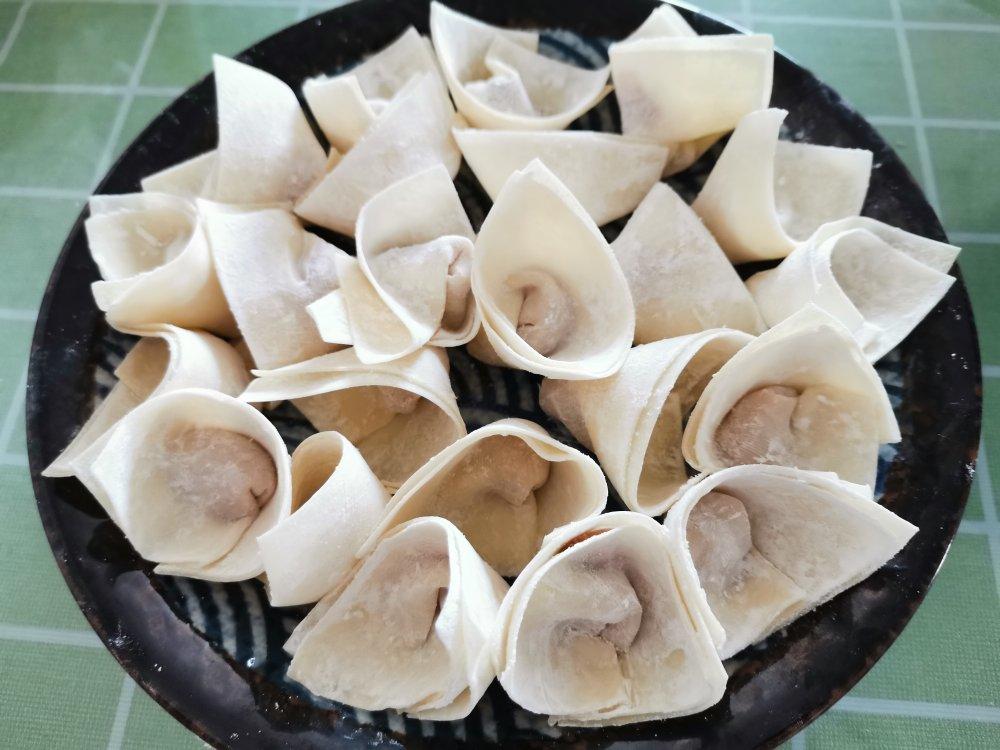 馄饨（两种包法）