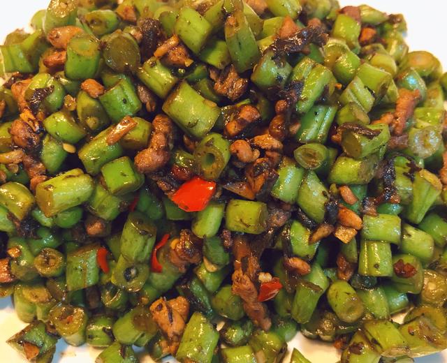 剁椒榄菜四季豆的做法