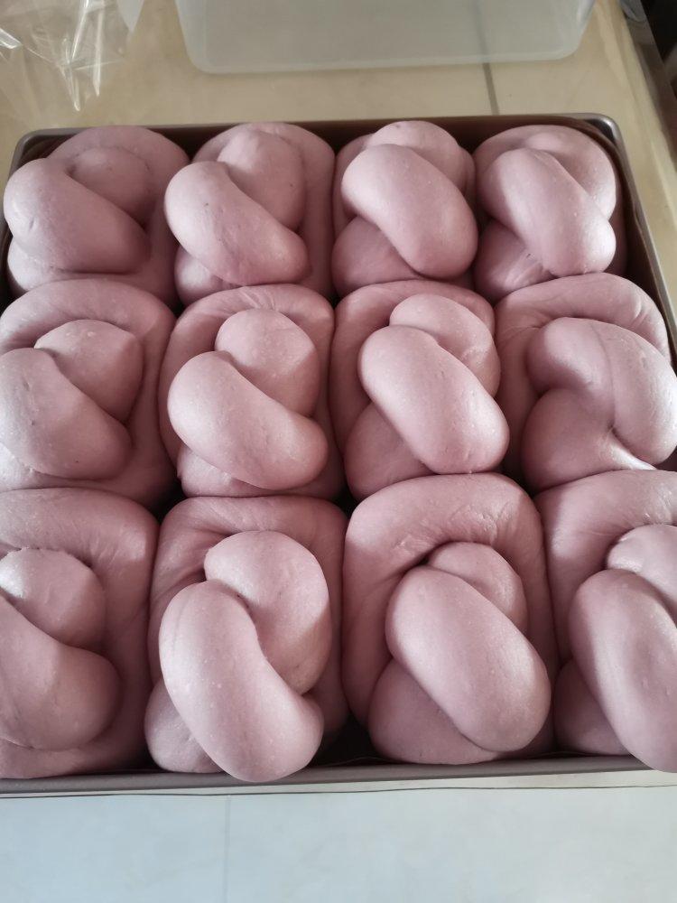 紫薯椰蓉老面包